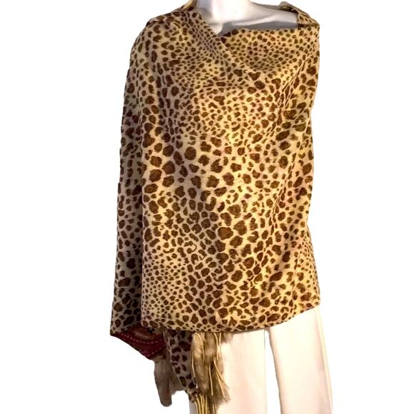 Gabriella Pure Wool Reversable Shawl with Rabbit Fur Fringe. OS - Picture 1 of 9